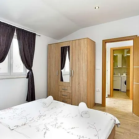 House 2219 Ξενοδοχείο Vodnjan